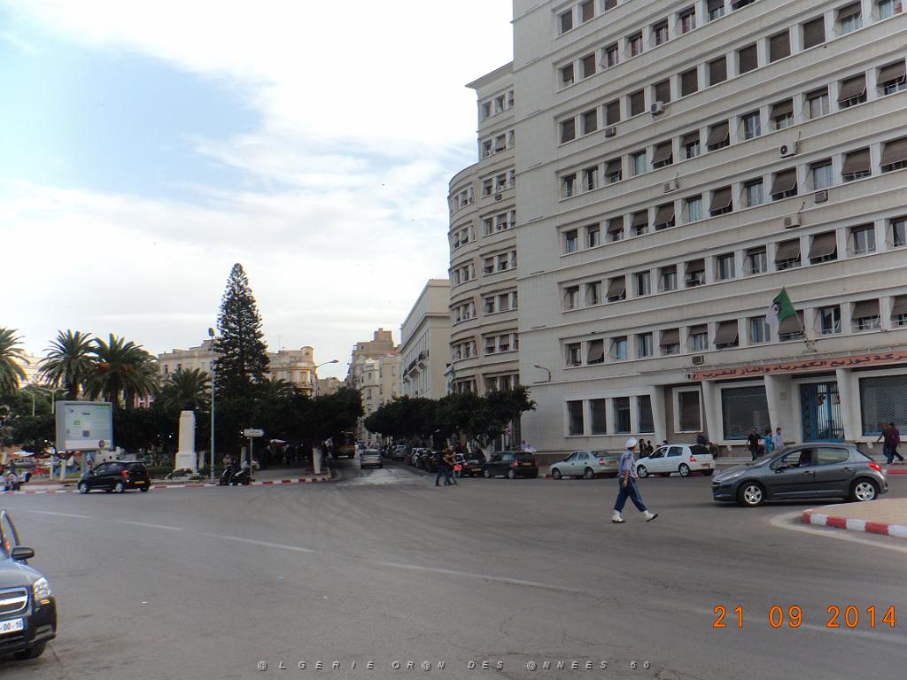 30-2-EGA et la rue El Moungar (actuelle rue des Surs Ben Slimane).JPG -                                
